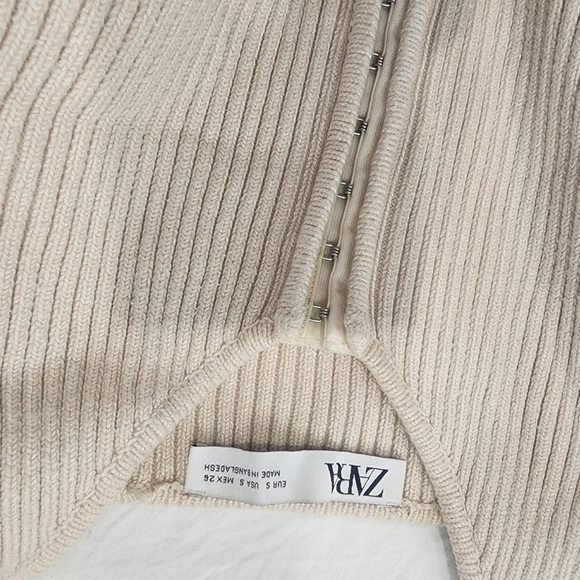 Zara Cream Ribbed Knit Top with Buttons - Picture 4 of 8